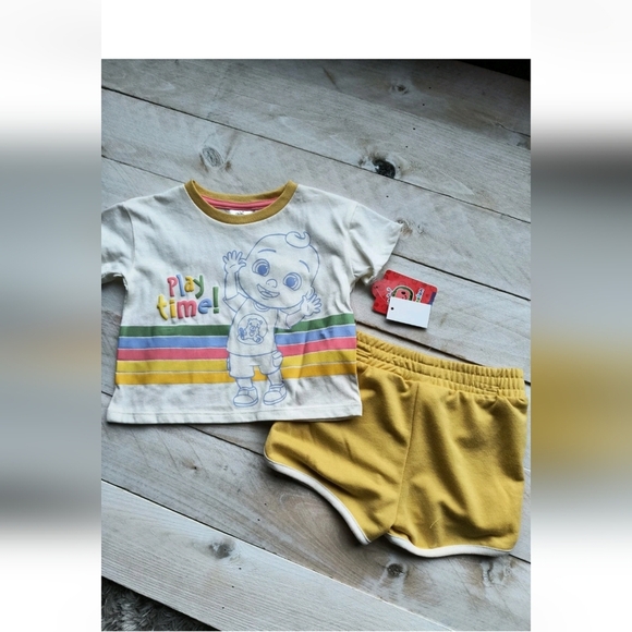 CoComelon Toddler Girl Graphic Tshirt And Shorts Set 2 Piece NWT Size 2T - Picture 1 of 3